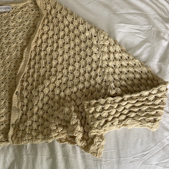 Zara Knit Cropped Cardigan Cream/Beige - Picture 3 of 9